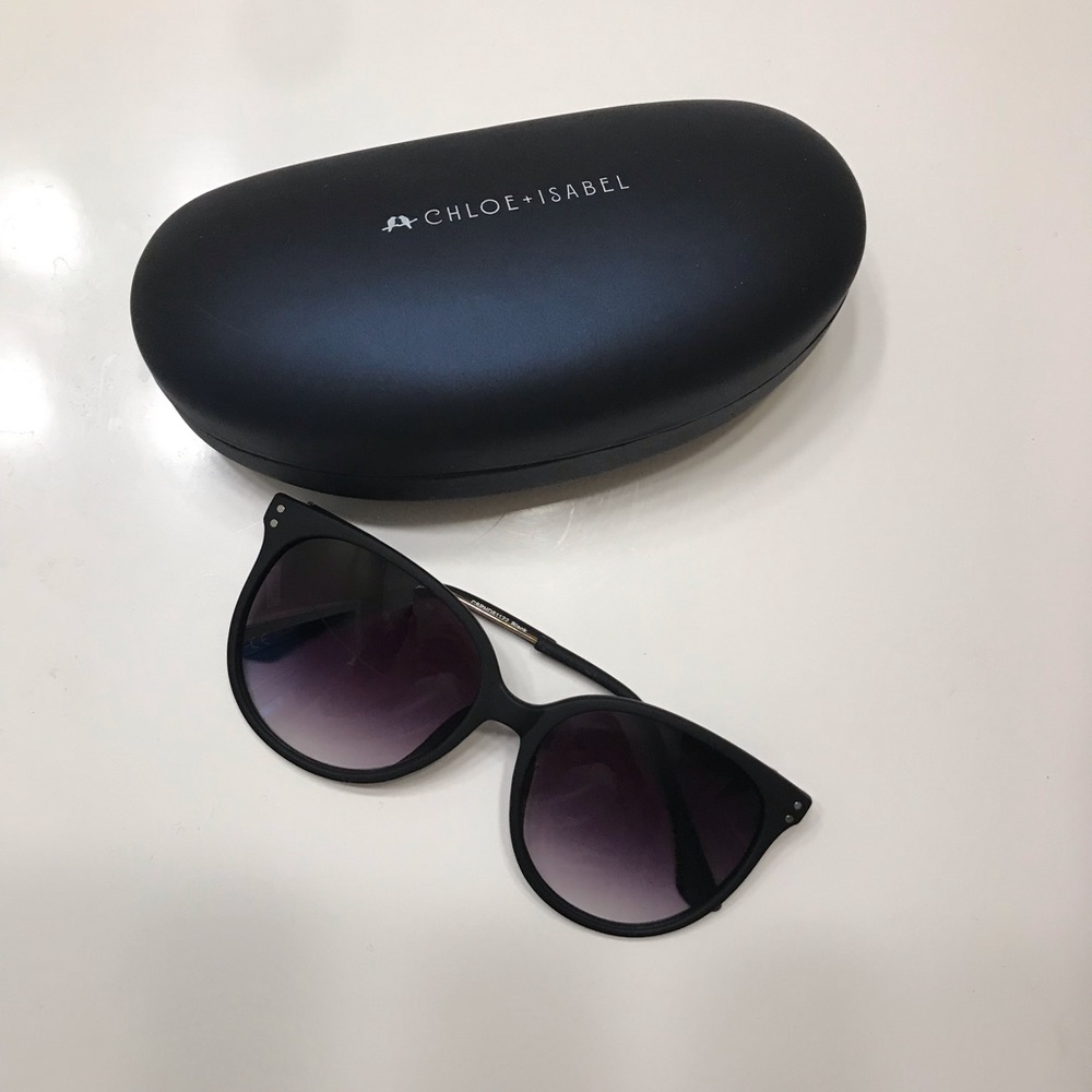 ✨4/$20 Chloe + Isabel Sunglasses and Branded Case